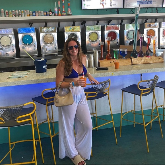 Meet The Posher, Jessica - Picture 2 of 5